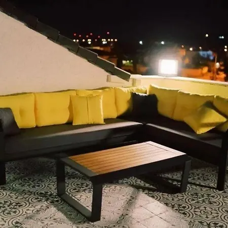 Talles Suit Otel