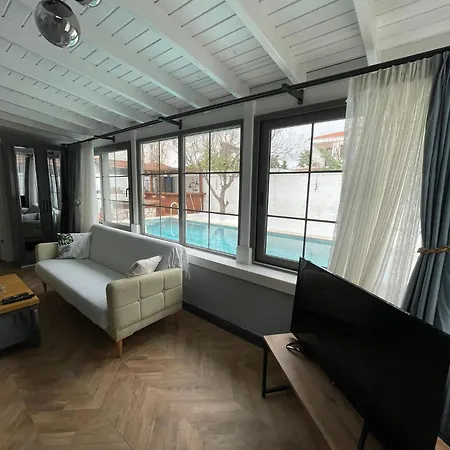 Talles Suit Hotel *